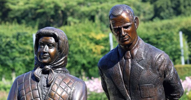 New statue of Queen Elizabeth II divides opinion Antrim and Newtownabbey Borough Council